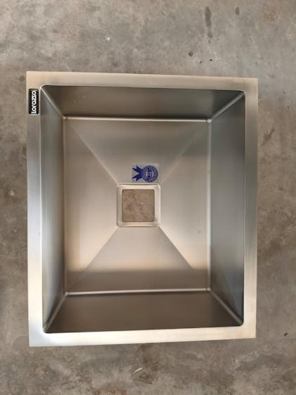 Lustr™ Stainless Steel 304 Kitchen Sink - 21X18 inches – Lorazzo