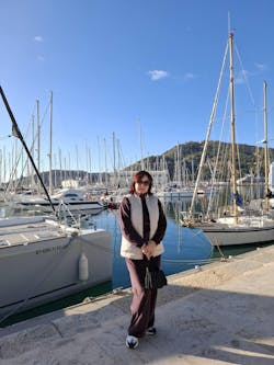 Veliūrinis laisvalaikio kostiumas "Soft shine chocolate"