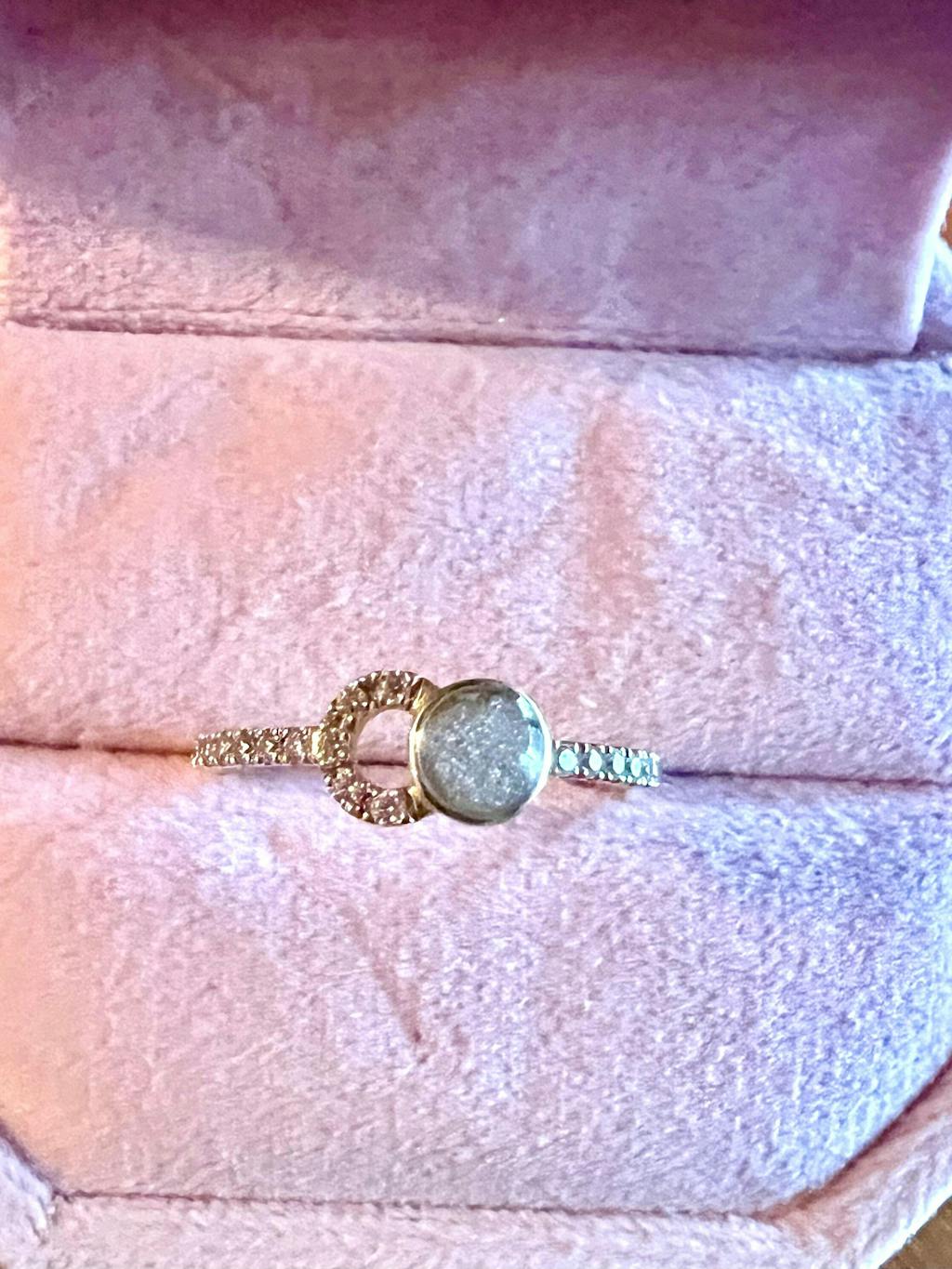 SIDE STONES - Upgrade to Moissanite