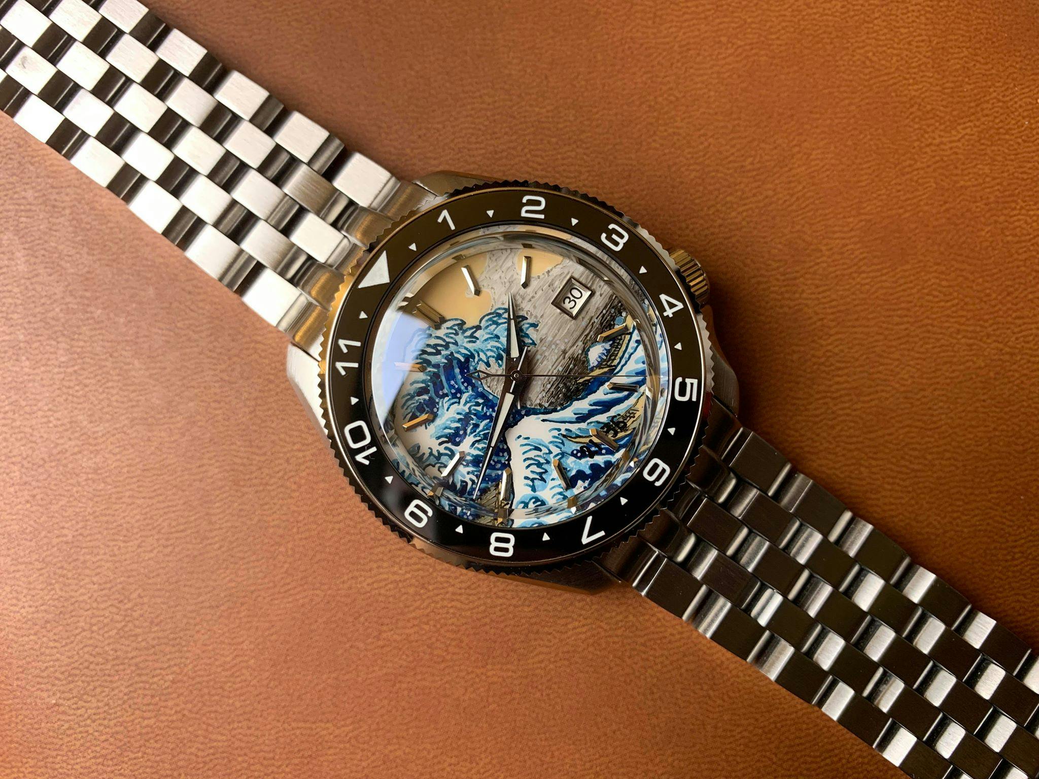 Hand Painted Dial (Date) - The Great Wave off Kanagawa - Lucius Atelier