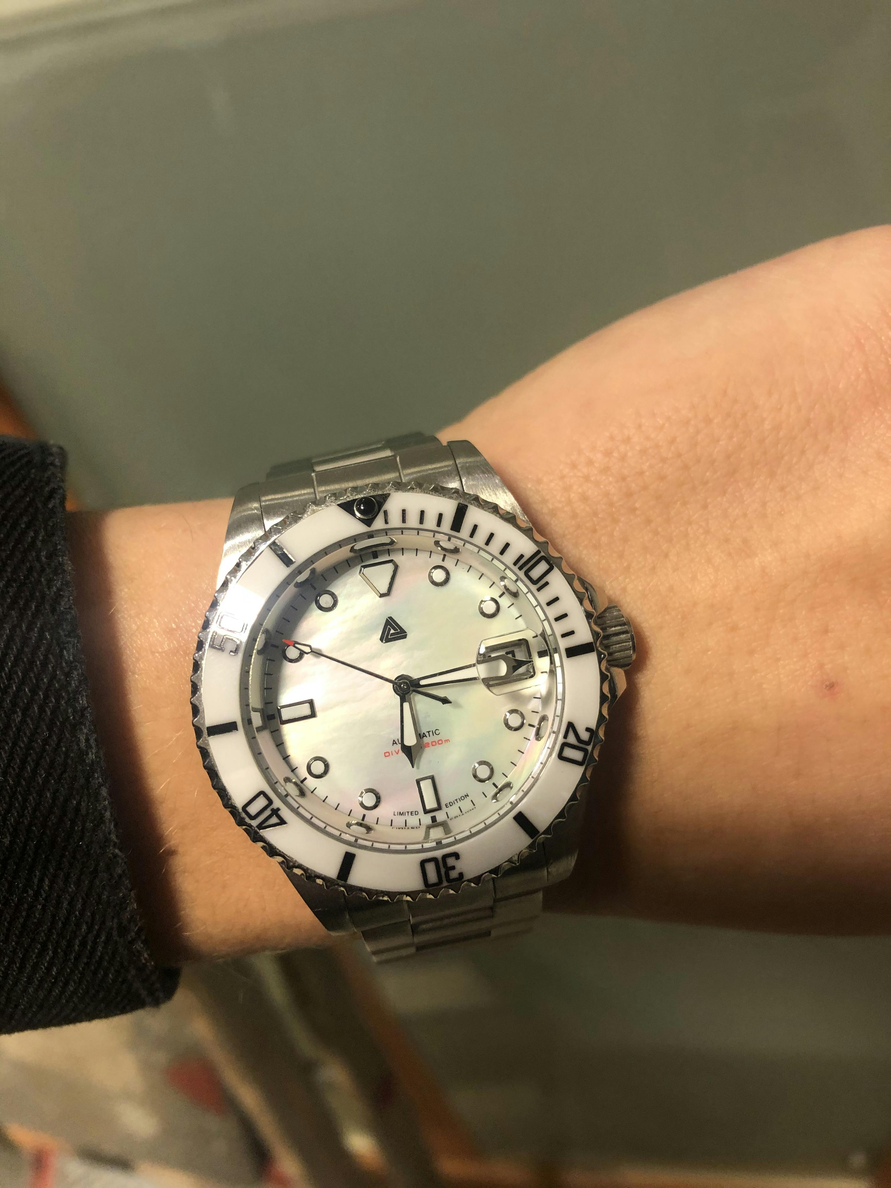 Mother of Pearl Diver's Dial (Date) - SEIKO Mod Part - Lucius Atelier