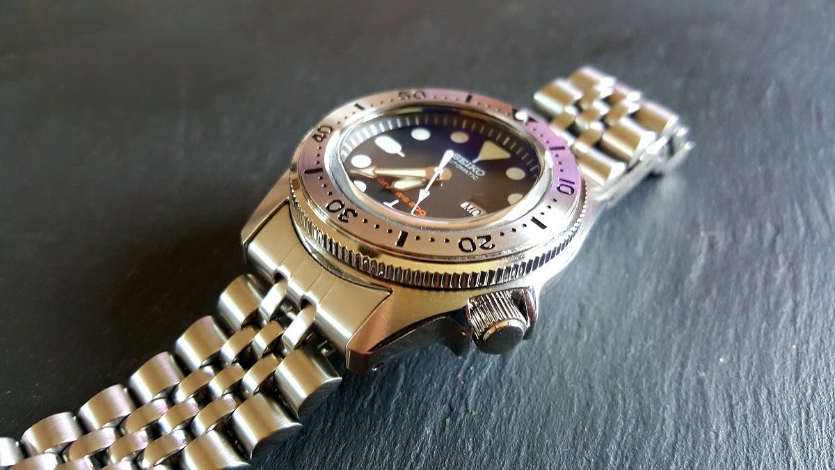 Bezel clearance insert skx013