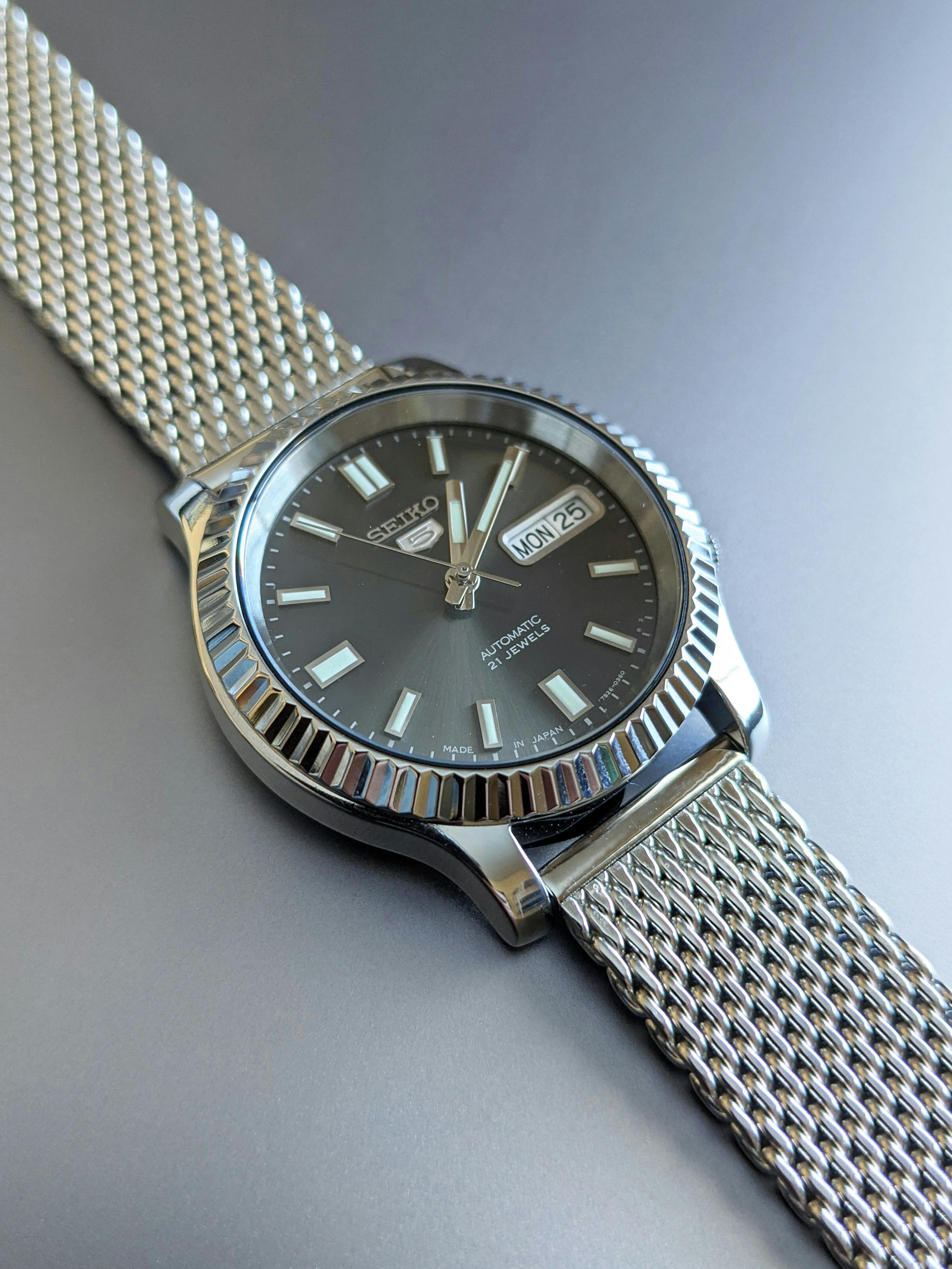 seiko fluted bezel automatic