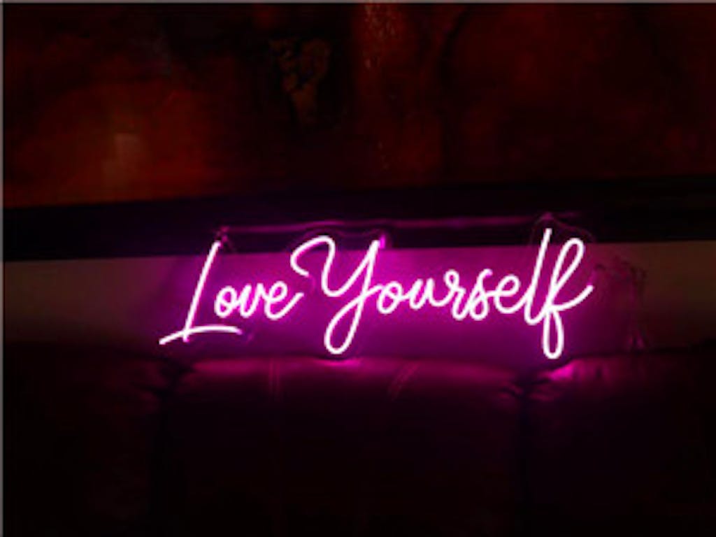 Love Yourself Neon Sign – LUCKYNEON