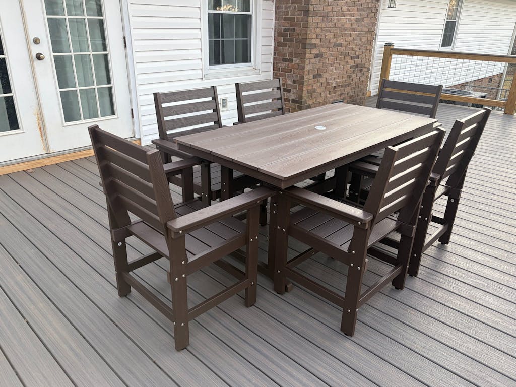 Coachella 4/6 Seat Outdoor Dining Table And Chairs