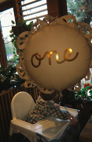 Balon din folie cu volan 1 - „One”, 51,5 cm, crem, aniversare 1 un, PartyDeco
