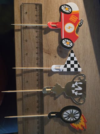 Toppere pentru brioșe/tort Mașini de curse (4 buc)