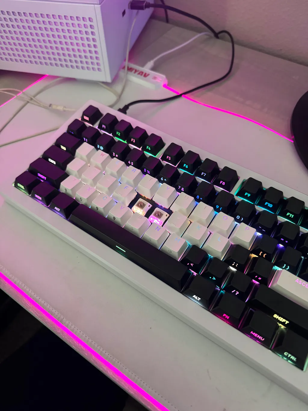 HMX YG Macchiato Linear Switches