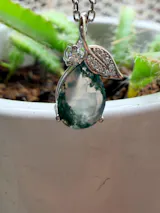 Women Green Moss Agate Crystal Necklace In Silver "Secret Garden"