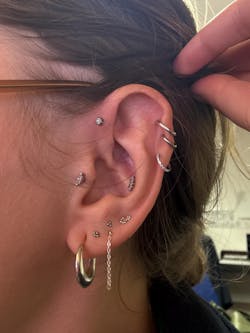 Wanda Chain Earrings – Elegant & Timeless Jewelry