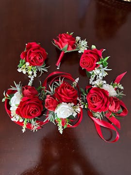 Red Corsage Wedding Corsage Wrist White Red Corsage Bridesmaids Wedding Corsage Red Ivory Mom Wrist Red Rose Corsage Prom Artificial Flower