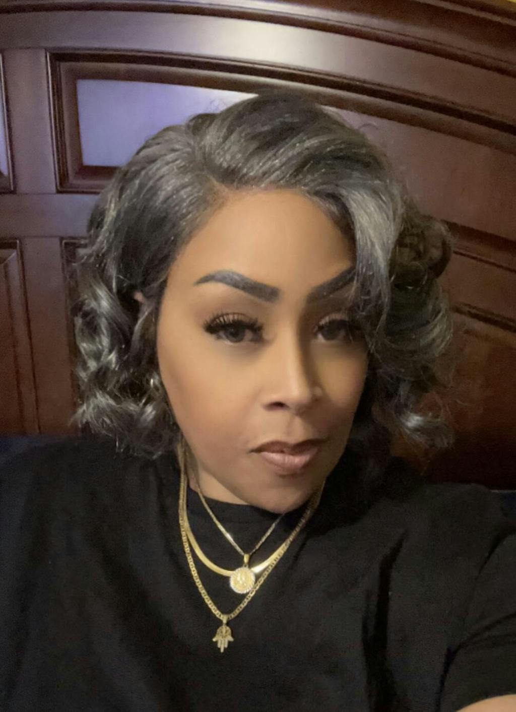 Boss Vibe Salt & Pepper Layered Bob / Body Wave Glueless Pre-Cut Minim