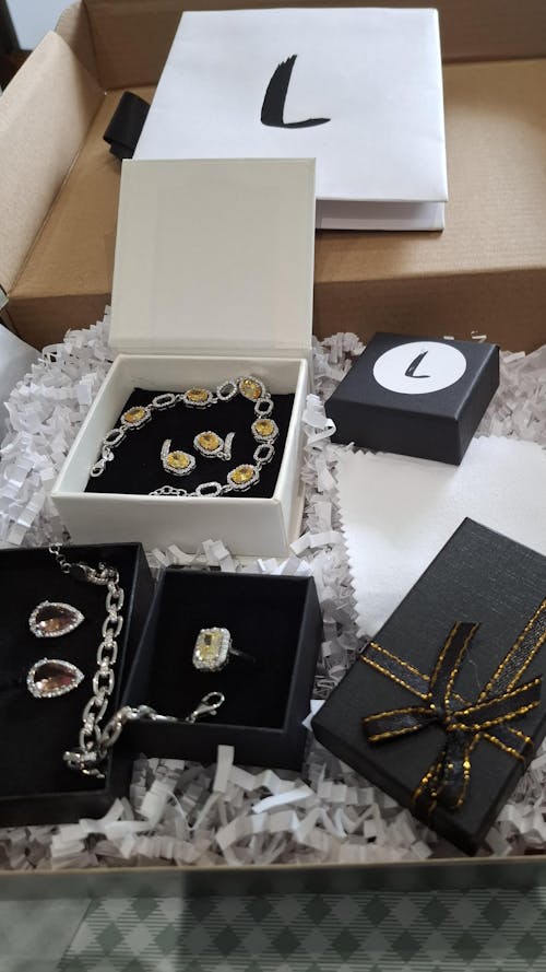 Elegant Chain Bracelet