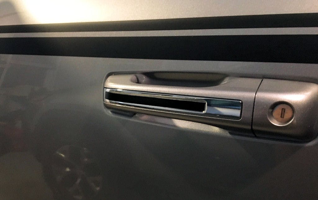 ram 1500 door handles