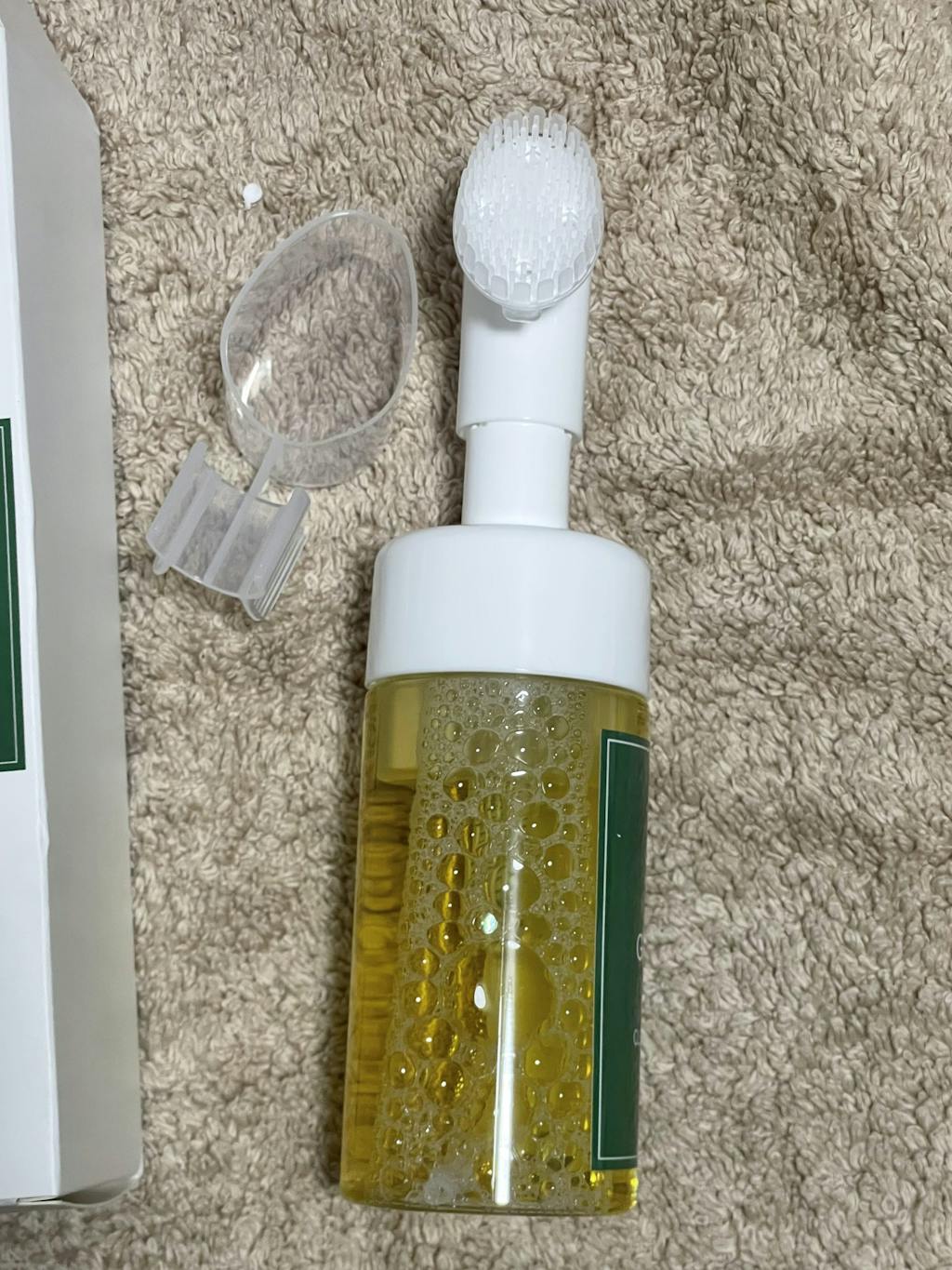 Green Tea Cleansing Mousse With Built In Brush