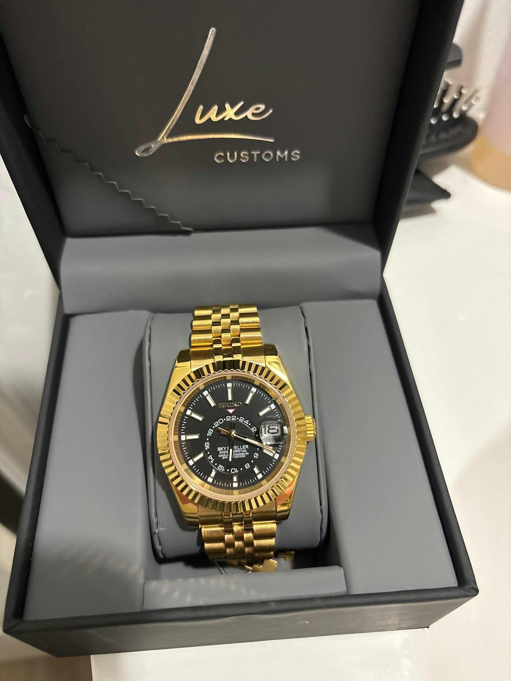 SEIKODWELLER | GOLD & BLACK