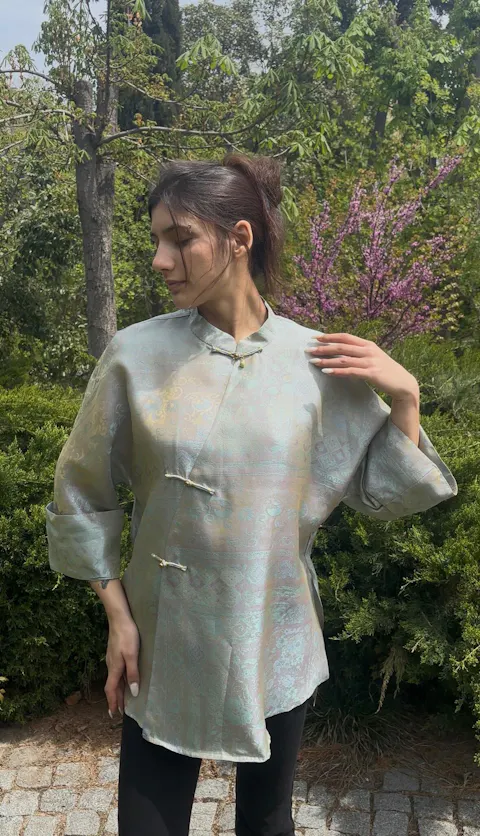Blue Mulberry Silk Jacquard Frog Button Blouse with Auspicious Cloud Motif| Modern Chinese Silk Blouse
