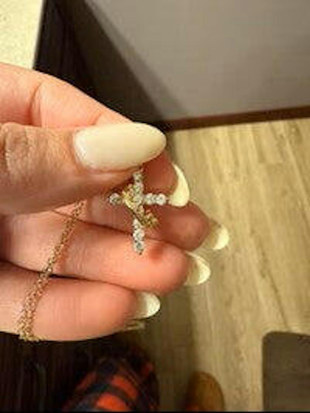 Collar Cruz y Corona