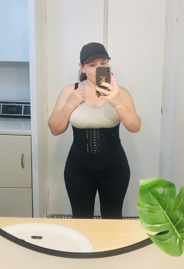 Luxx Curves - Sharing with you some words of encouragement from our  #luxxdoll in her waist training progress. 💋😉 These pictures were taken  just about 6 months apart. I was so unhappy