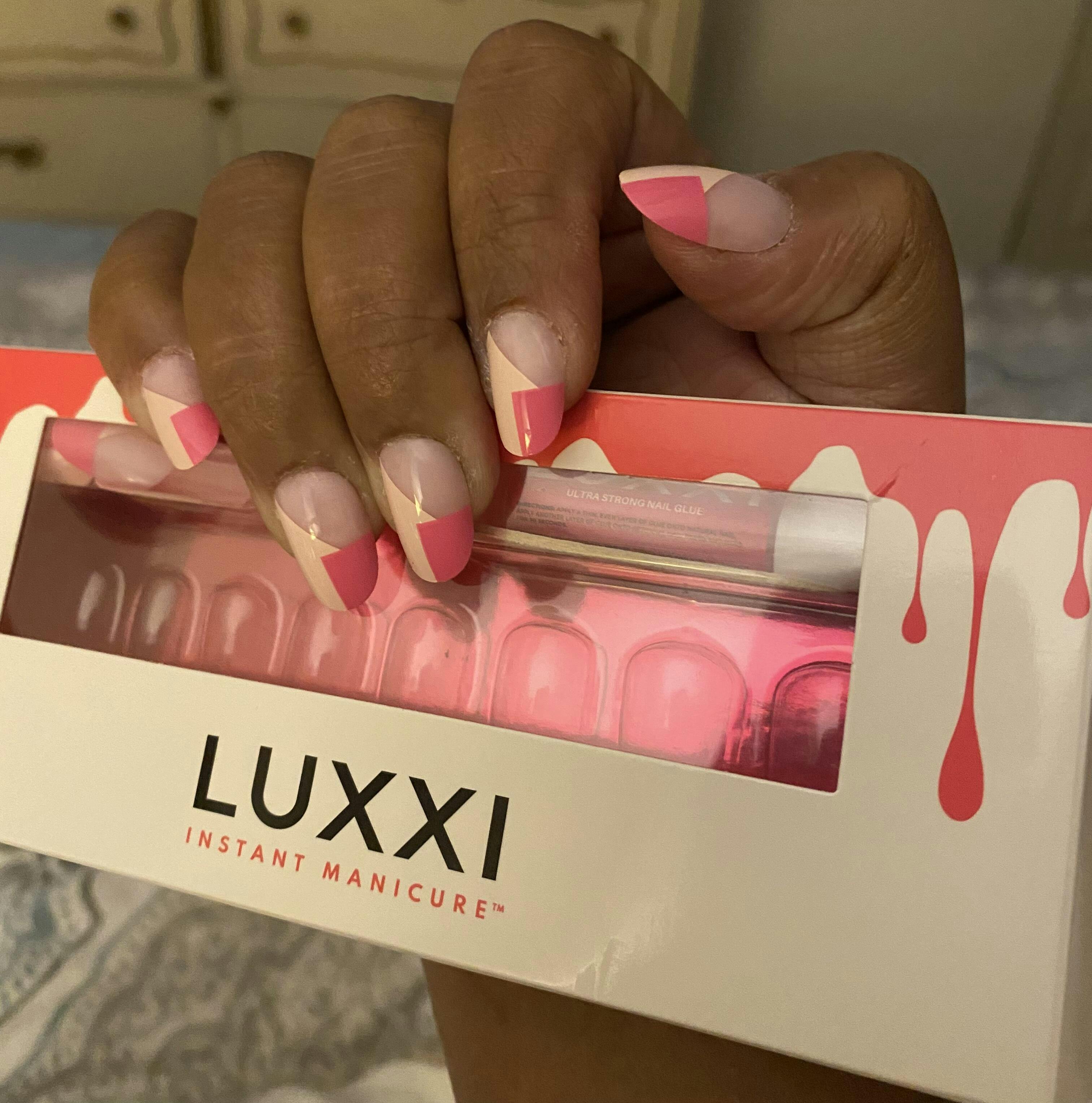 Pink Oval Shaped Press Ons Short Round Nails LUXXI pink-oval-shaped-press-ons-short-round-nails-luxxi