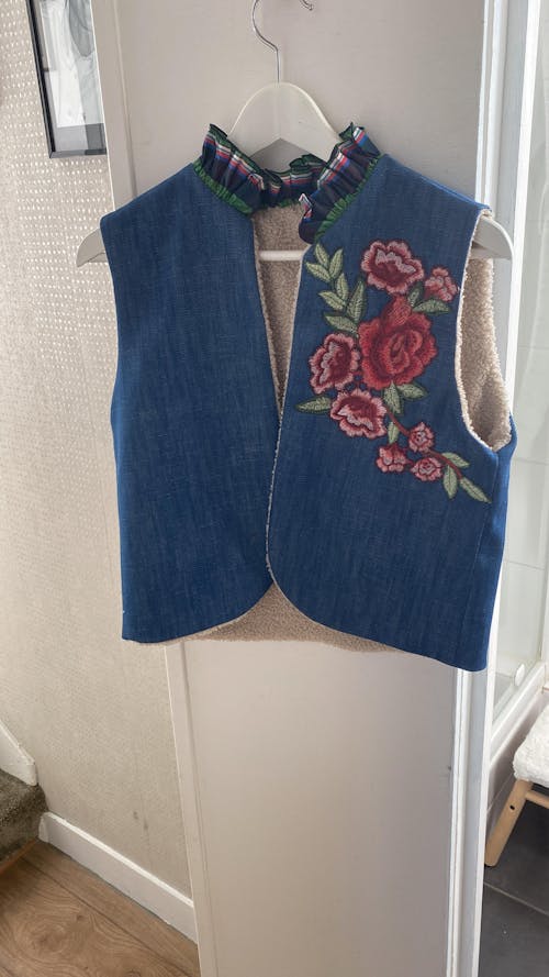 Patch broderie à coudre ou à thermocoller 8 roses