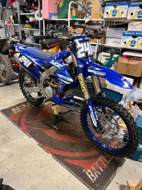 YAMAHA STOCK 25 GRAPHICS KIT