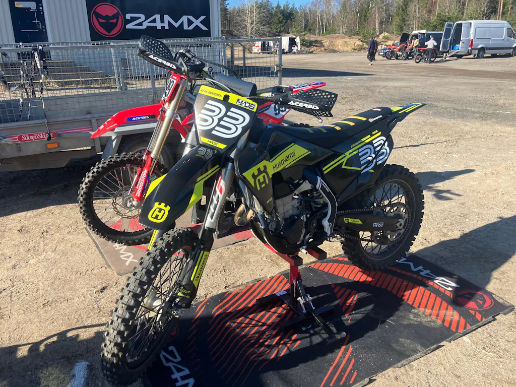 HUSQVARNA SWISS GRAPHICS KIT