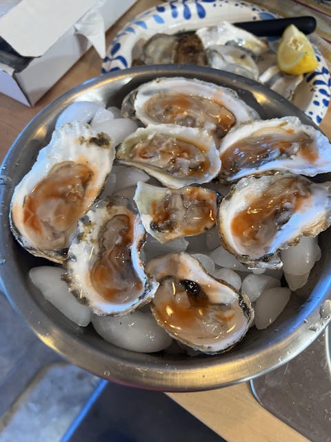 Fresh Maine Damariscotta & Blue Point Oysters