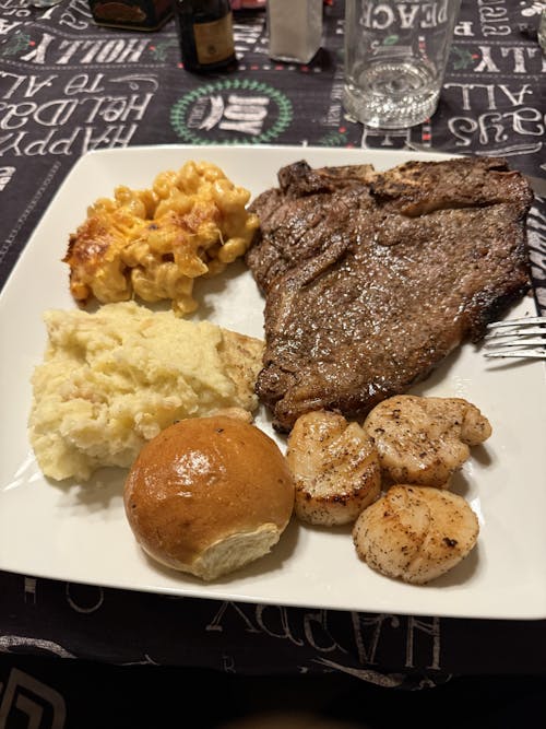 Fresh Maine Scallops