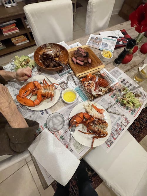 2 lb Live Maine Lobster