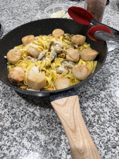 Fresh Maine Scallops