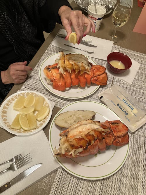 20-24 oz. North Atlantic Lobster Tail