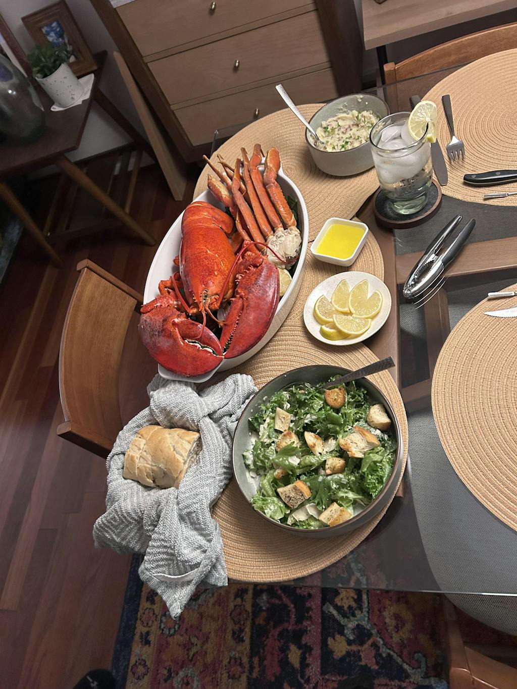 4 lb - 6 lb Live Canadian Lobster