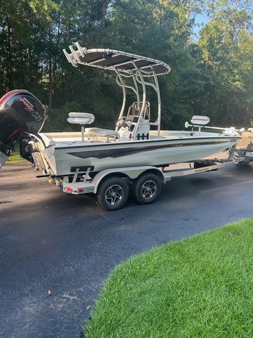 Anodized Aluminum Pro 600 Heavy Duty T-Top w/ 5 Rod Holder