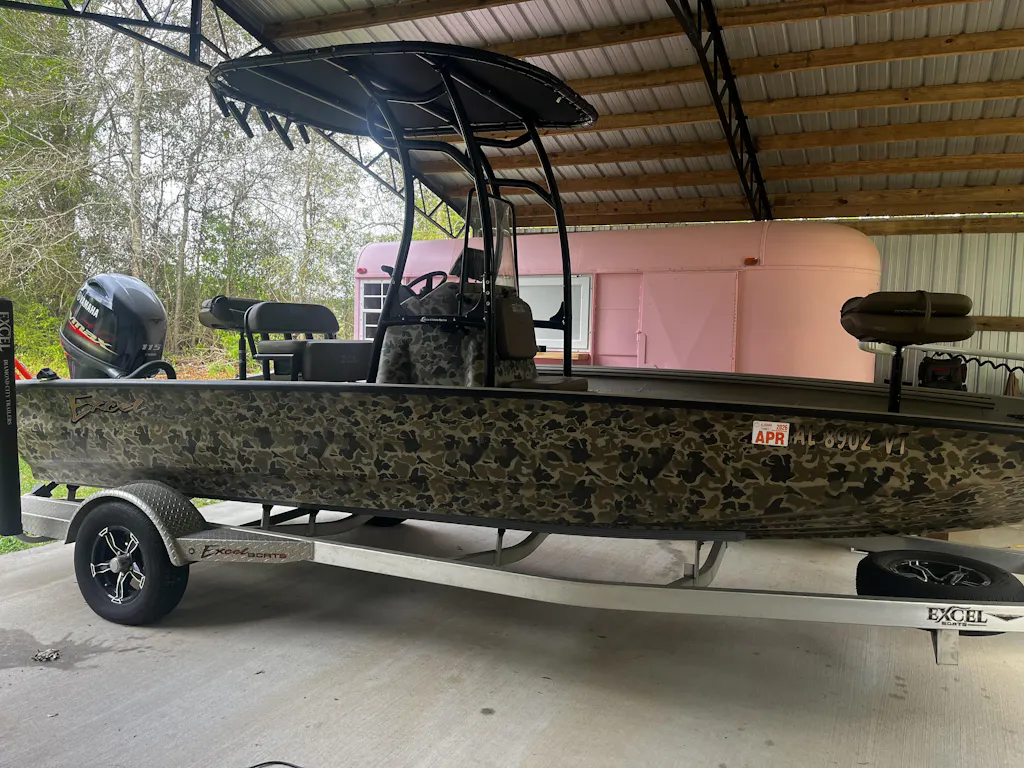 Black Powder Coated Pro 600 Heavy Duty T-Top w/ 5 Rod Holder