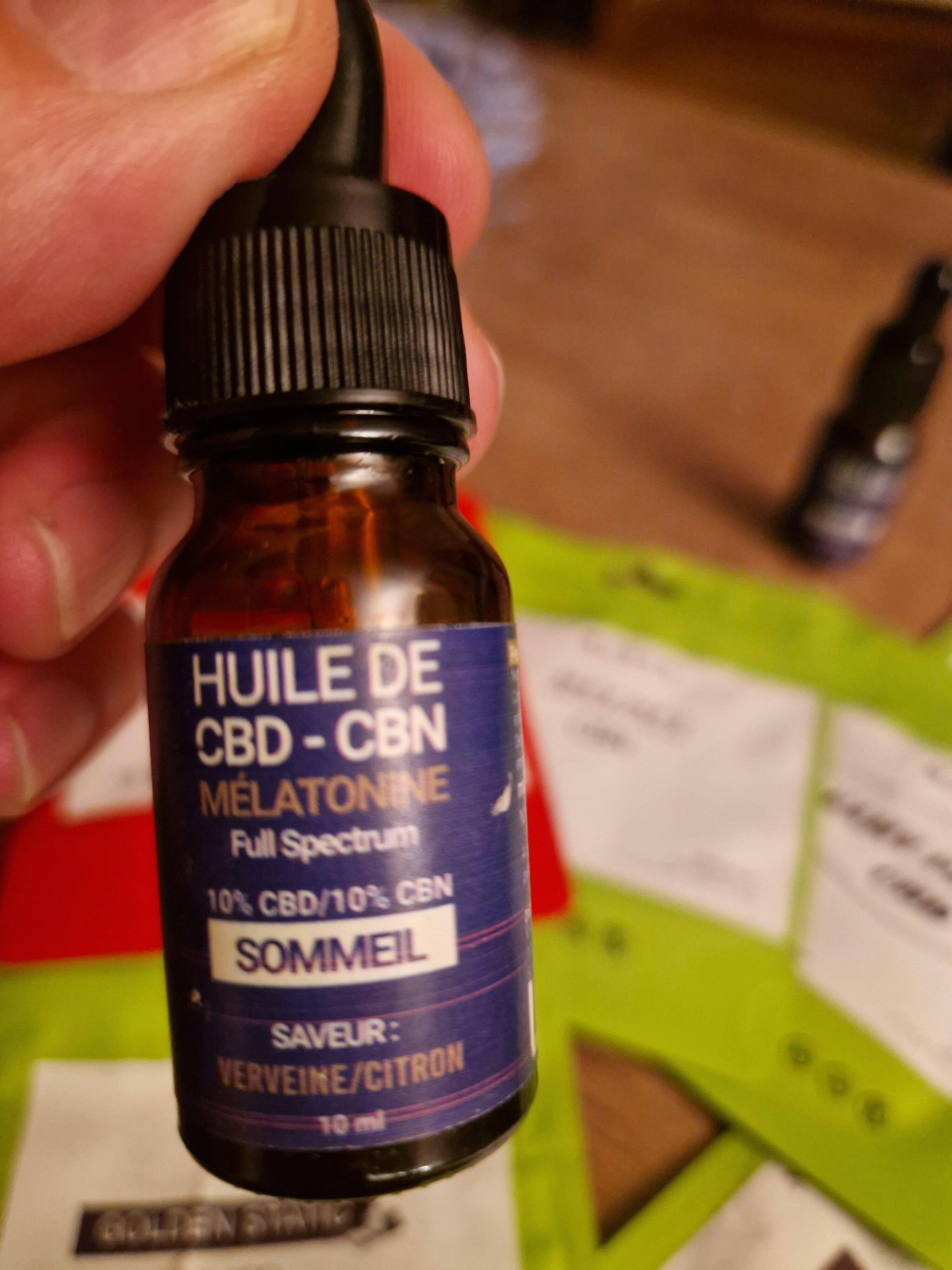 Aceite de CBD con melatonina: solución natural para dormir