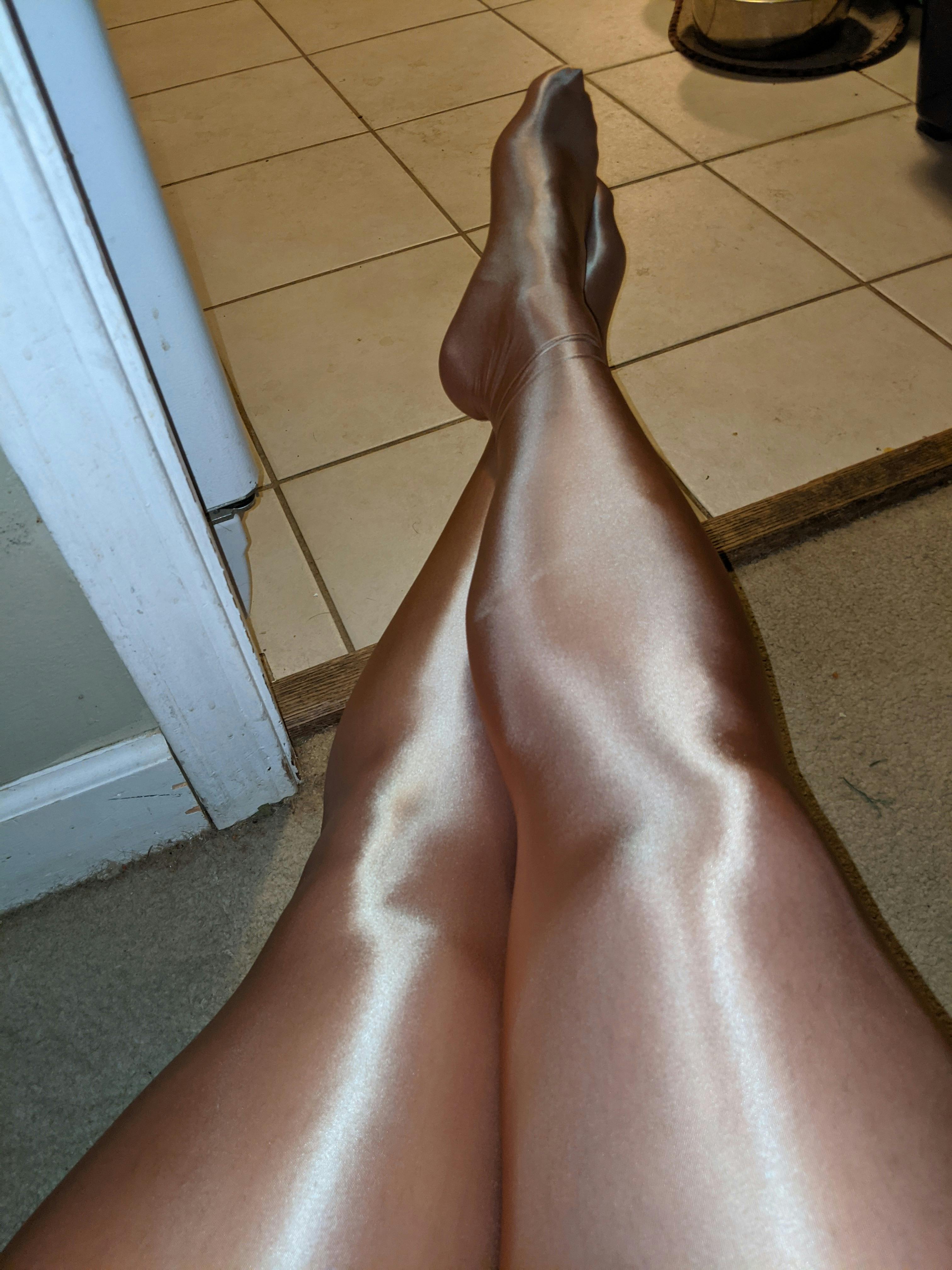 Shiny Spandex Workout Leggings, Tights & Leotards | Mamatabushi