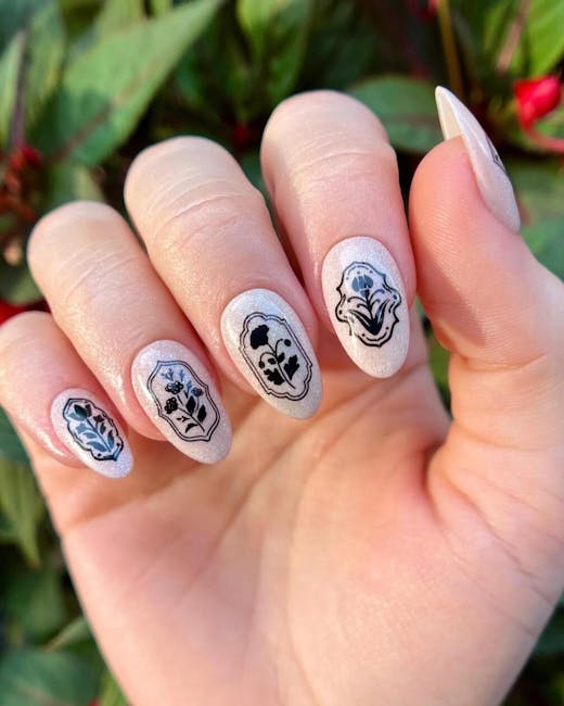 Fleur Nouveau (M470) - Nail Stamping Plate