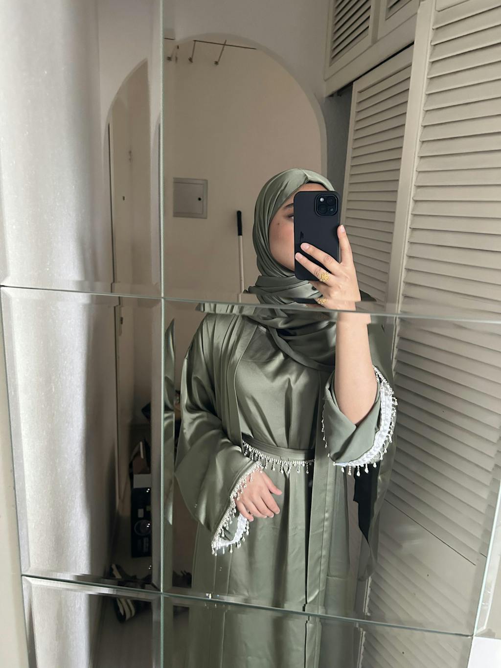 Satin Abaya With Matching Belt Made Of Diamond Tassel (MOA010)