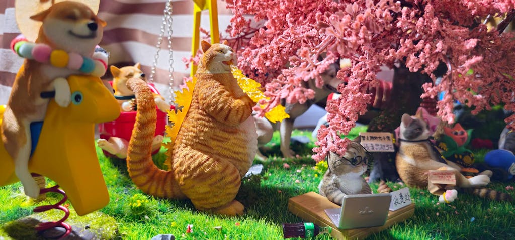 Meowzilla Cat Model - Unique Cat and Godzilla Figurine