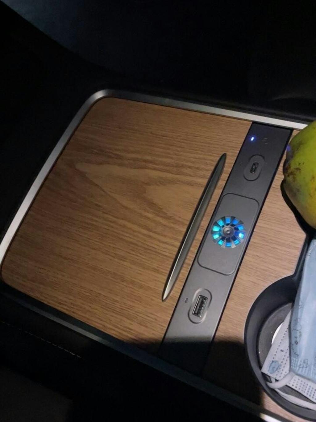 Tesla Air Freshener with USB Hub for Model Y/3 Marnana