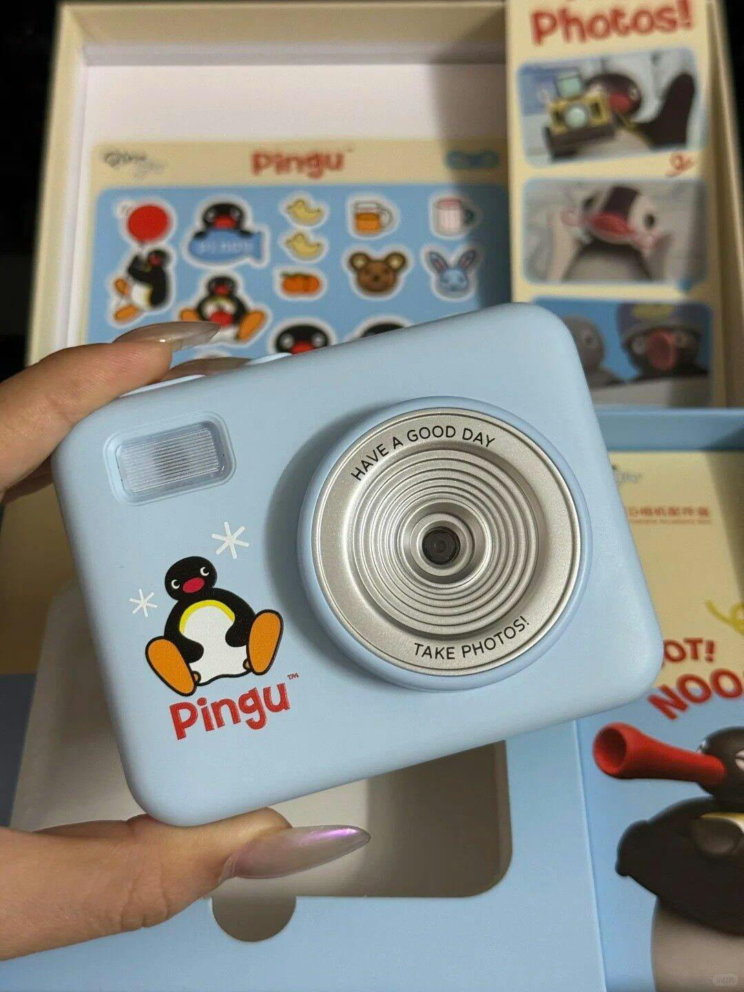 Pingu CCD Digital Camera – Flip Screen Selfie Retro Camera