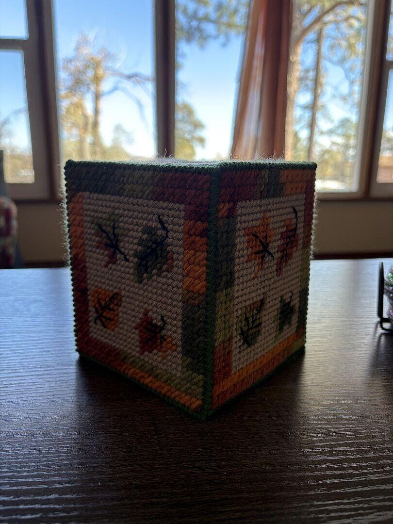 Fall Leaves Tissue Box Cover – Mary Maxim