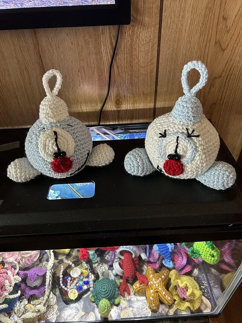 What a Pair Sparkle Crochet Ornaments – Mary Maxim