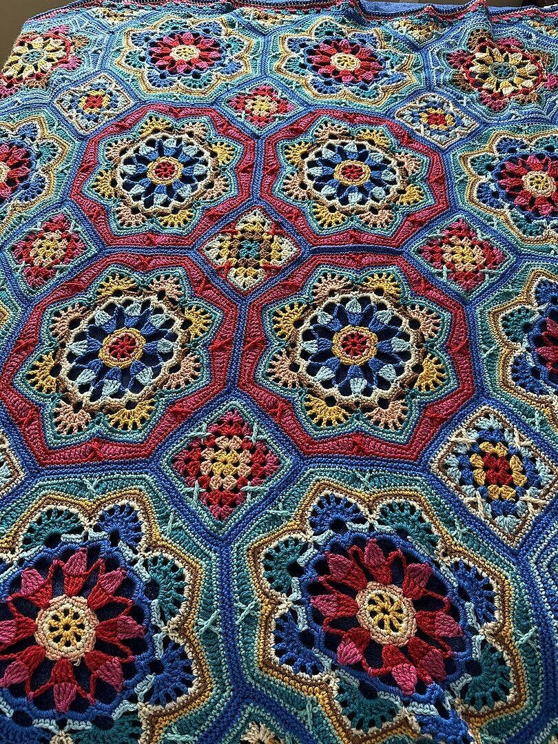 Marrakesh Persian Tiles Throw – Mary Maxim