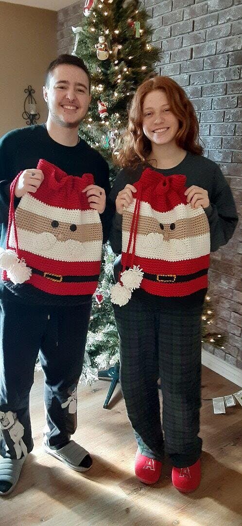 Santa Gift Bag Crochet Kit – Mary Maxim