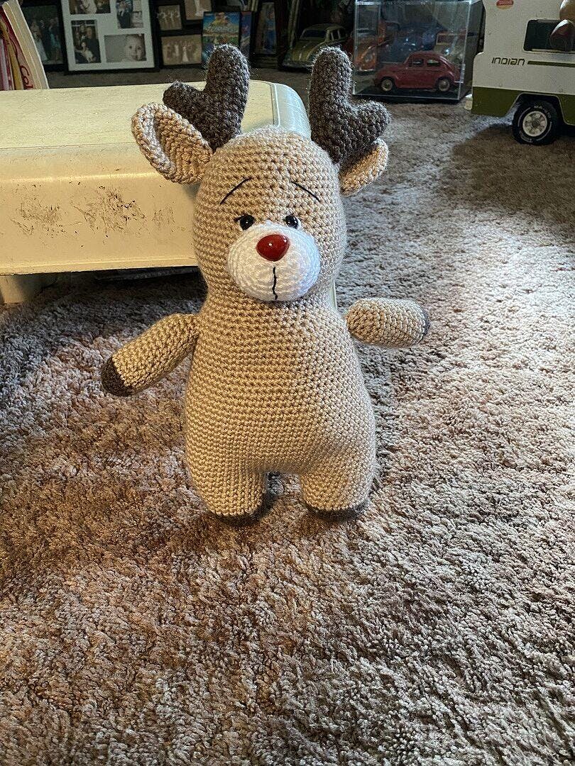 Ollie Deer Crochet Kit – Mary Maxim