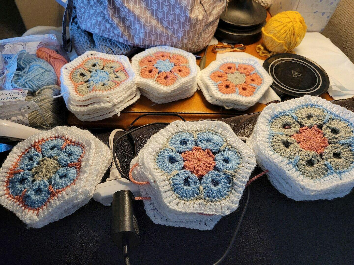 Flowers Baby Blanket – Mary Maxim