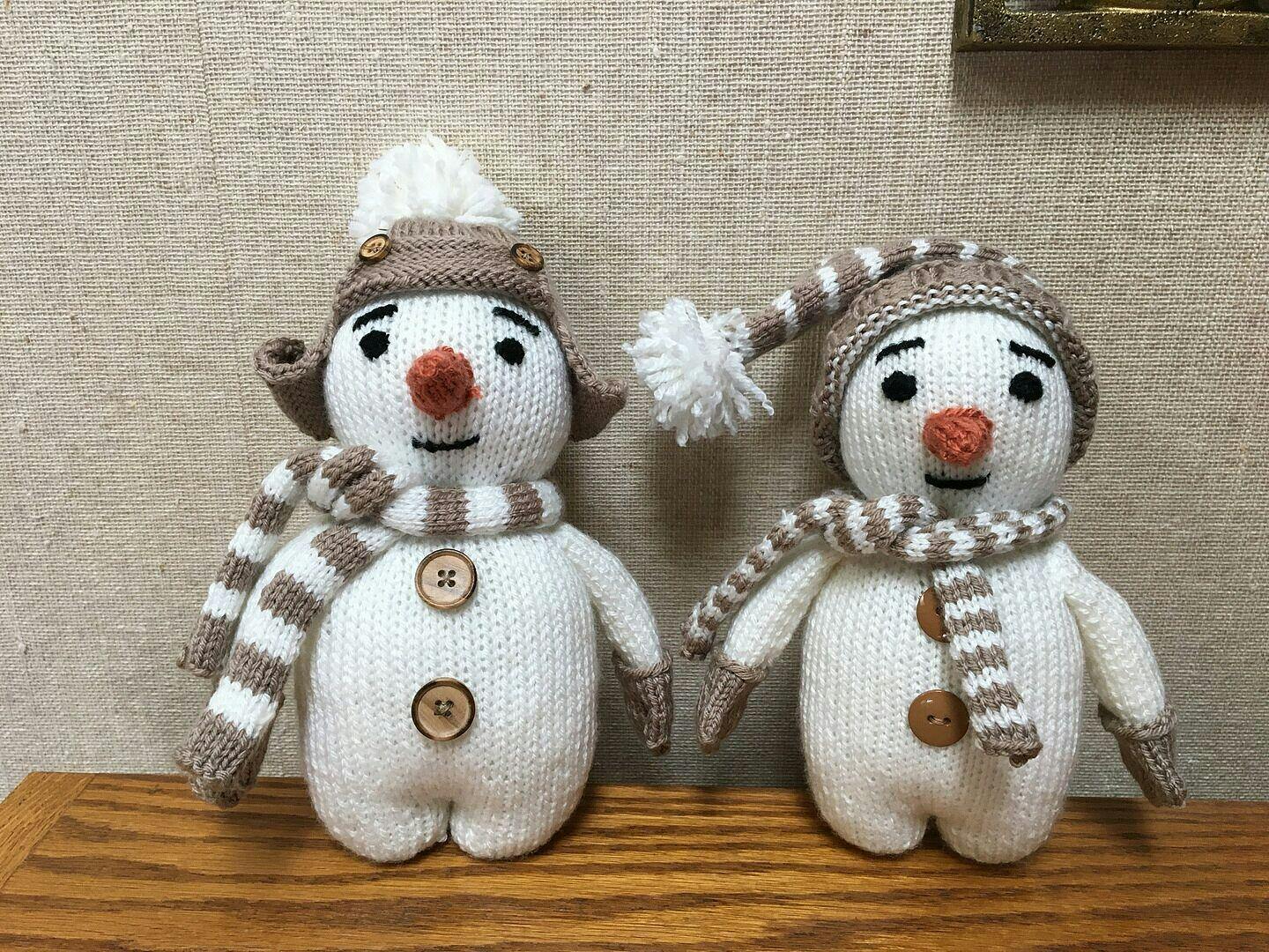 Just Chillin' Knit Snowman – Mary Maxim