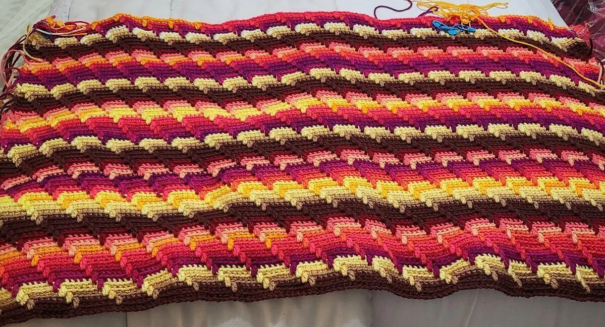 Red Heart Super Saver Jumbo Blue Tíful Ombre - Paquete de 2 paquetes de 283 g/10 oz - Acrílico